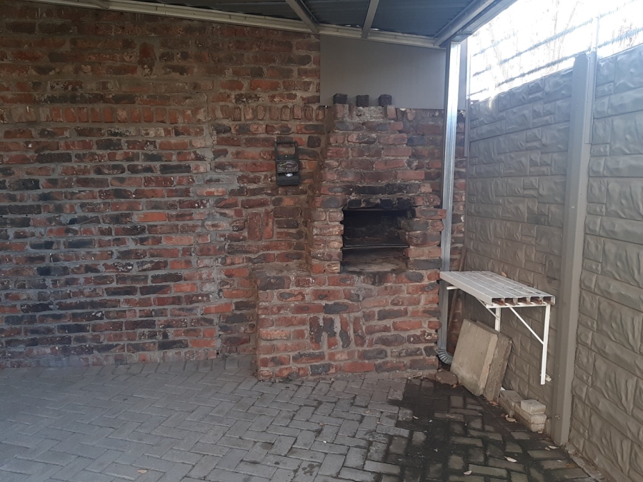 To Let 4 Bedroom Property for Rent in Suidrand Free State